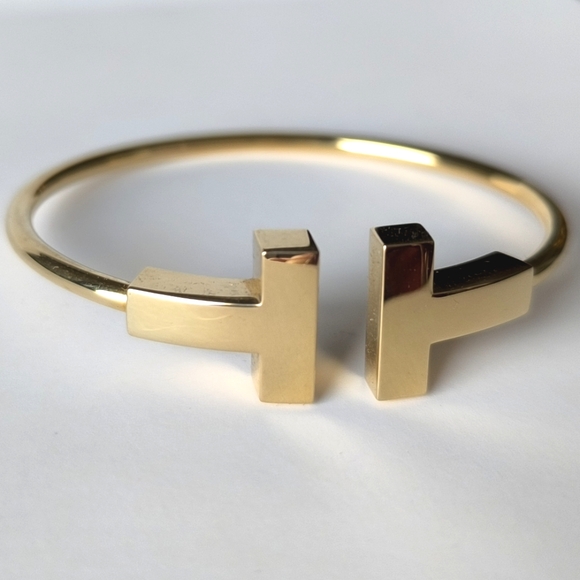 Tiffany T Wide Wire Bracelet In Yellow Gold - Picture 1 of 16